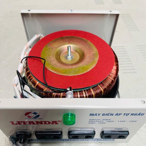 bien-ap-xuyen-2000va-220v-ra-110v-1