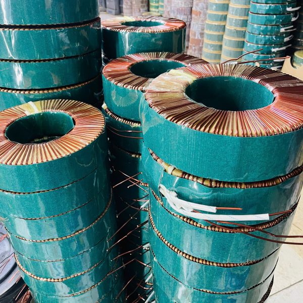 quan-bien-ap-xuyen-3-pha-2